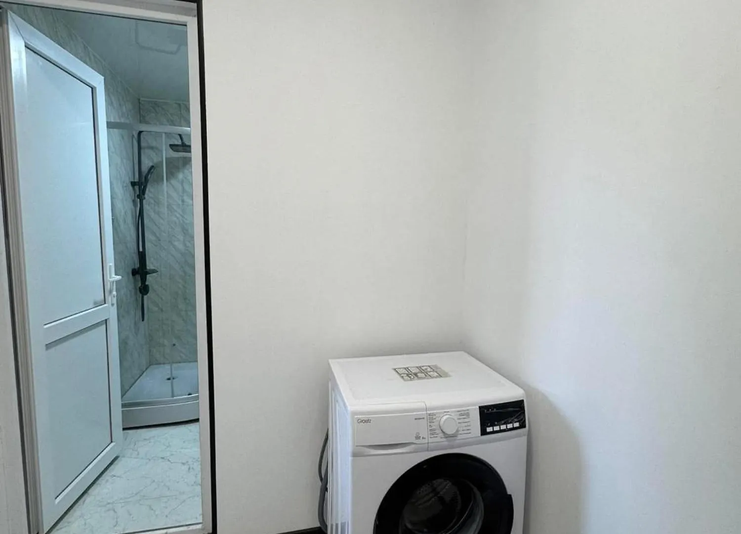 Flat Appartement Batoemi